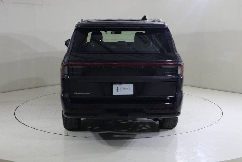 2025 Lincoln Navigator PRESIDENTIAL thumbnail 6