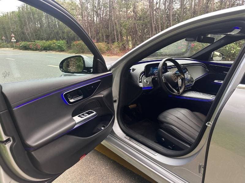 2025 Mercedes Benz E300 Diesel Plug in Hybrid thumbnail 8