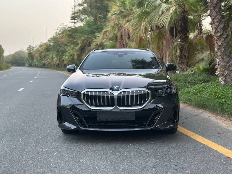 2025 BMW 520d thumbnail 2