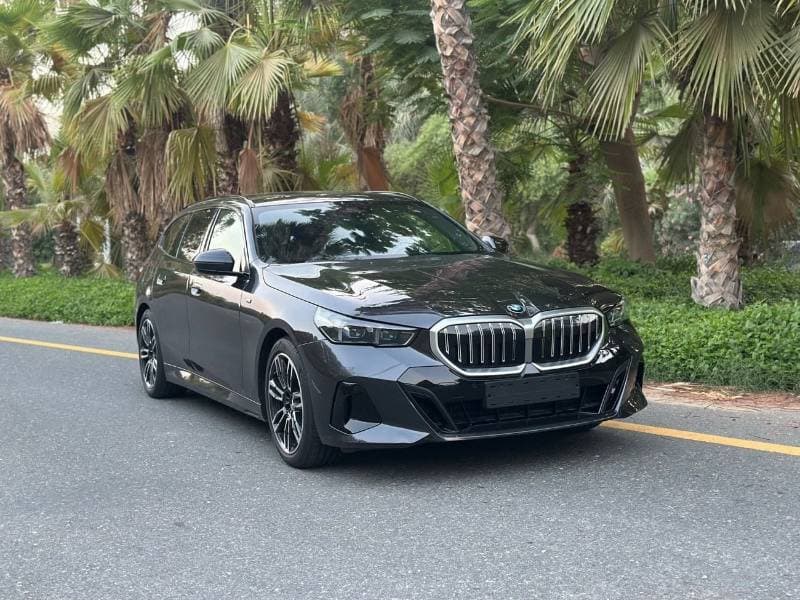 2025 BMW 520d thumbnail 3