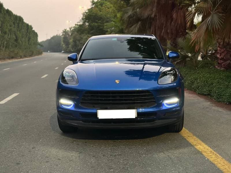 2021 Porsche Macan STANDARD thumbnail 4