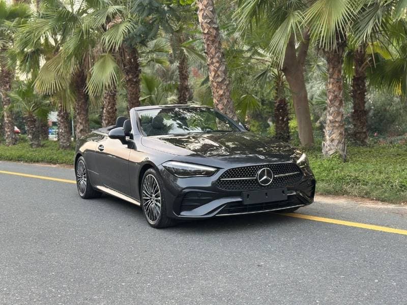 2025 Mercedes Benz CLE200 Diesel thumbnail 2