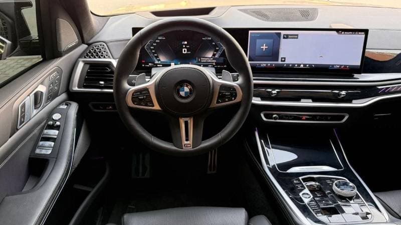 2025 BMW X7 M60i XDRIVE thumbnail 4