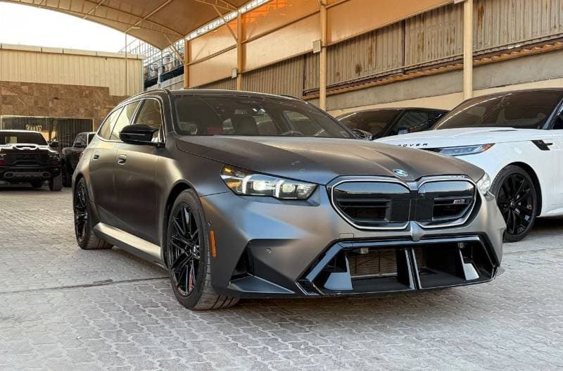 2025 BMW M5 STANDARD