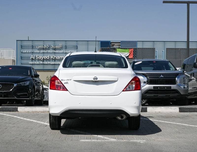 2023 Nissan Sunny SV thumbnail 4