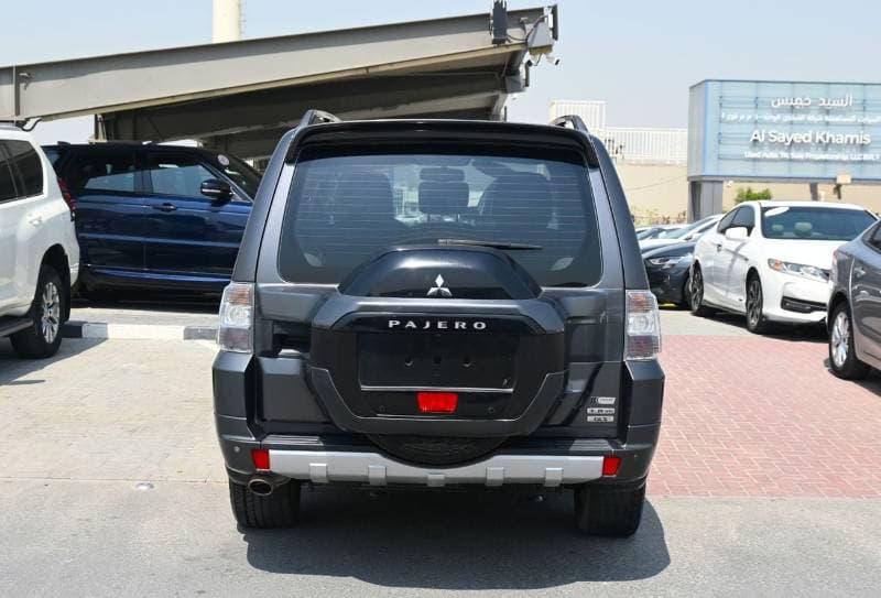 2017 Mitsubishi Pajero GLS H/L PLATINUM thumbnail 5
