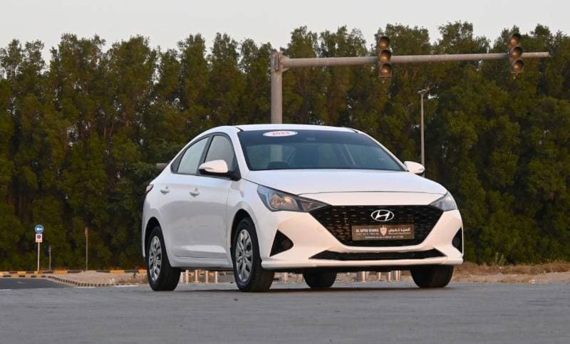 2023 Hyundai Accent GL thumbnail 3