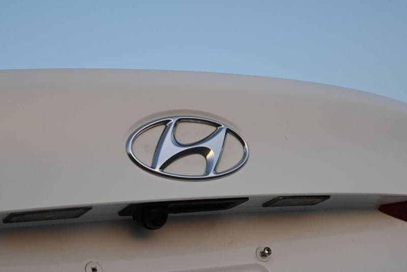 2023 Hyundai Accent GL thumbnail 7