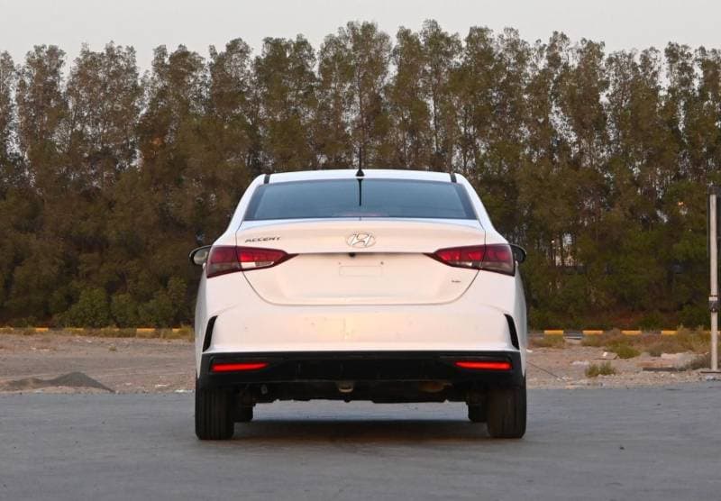 2023 Hyundai Accent GL thumbnail 4