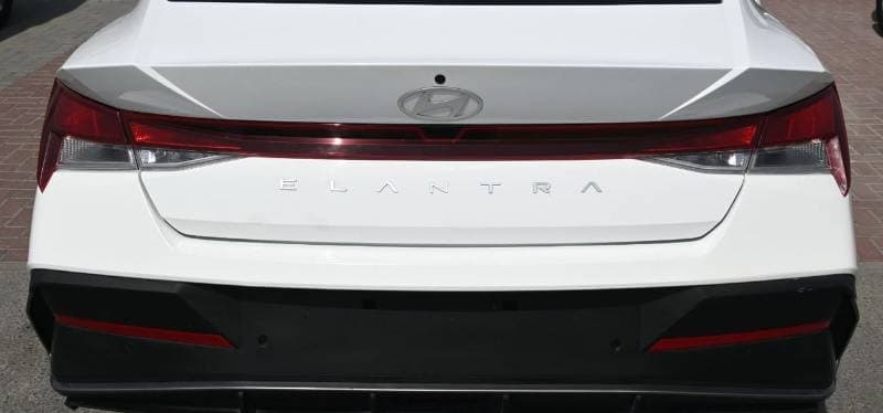 2025 Hyundai Elantra SMART thumbnail 7