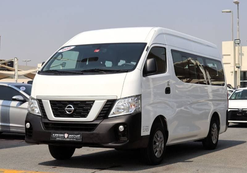 2022 Nissan Urvan STANDARD thumbnail 2