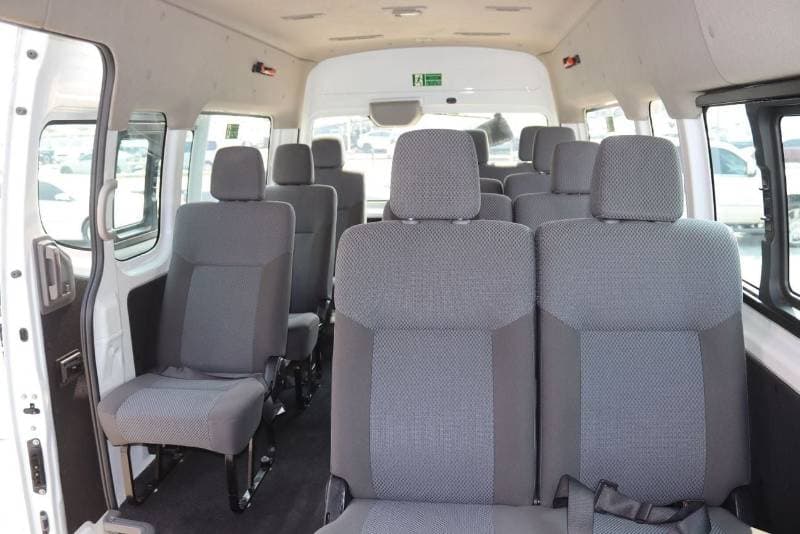 2022 Nissan Urvan STANDARD thumbnail 8