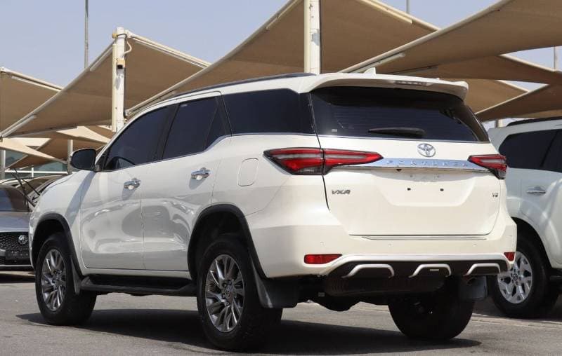 2021 Toyota Fortuner VXR thumbnail 5