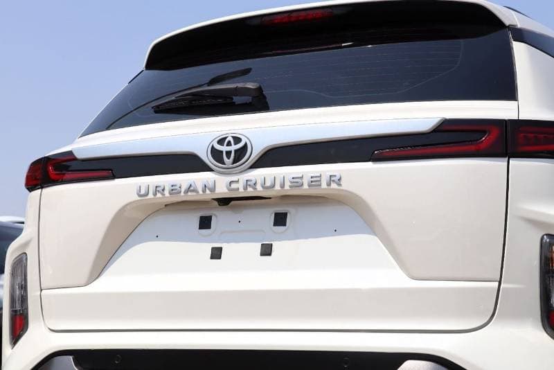2024 Toyota Urban Cruiser GLX thumbnail 7
