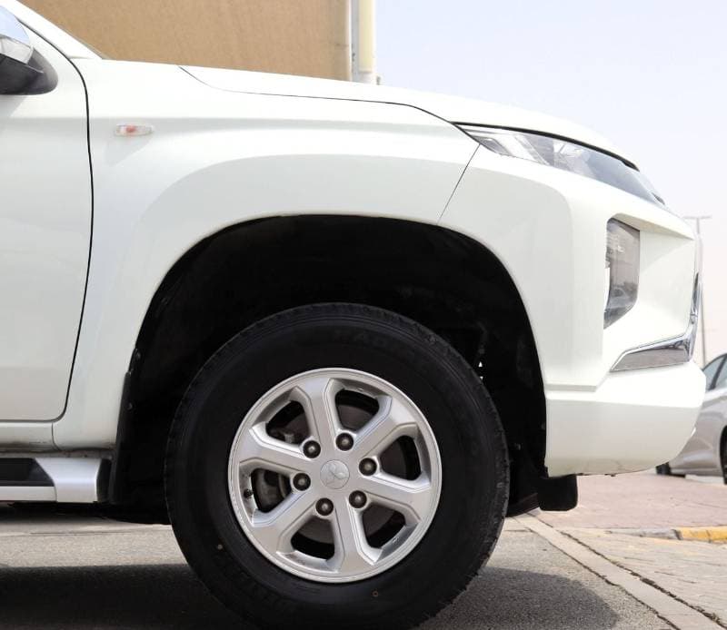 2022 Mitsubishi L200 GL thumbnail 7