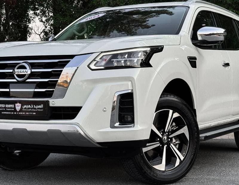 2024 Nissan X Terra PLATINUM thumbnail 4