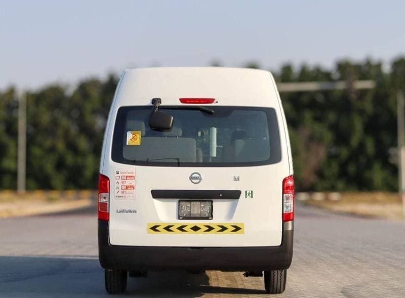 2022 Nissan Urvan STANDARD thumbnail 5
