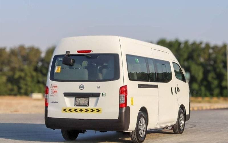 2022 Nissan Urvan STANDARD thumbnail 6