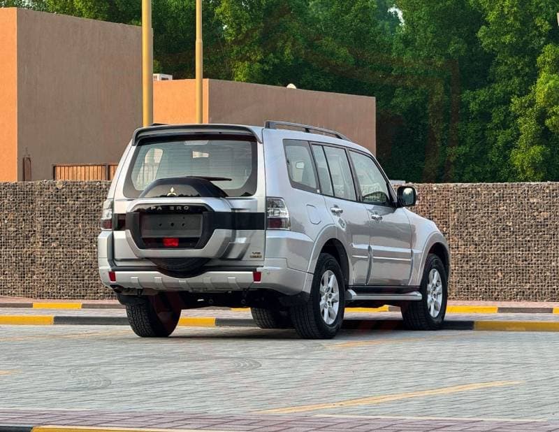 2022 Mitsubishi Pajero GLS HIGHLINE thumbnail 7