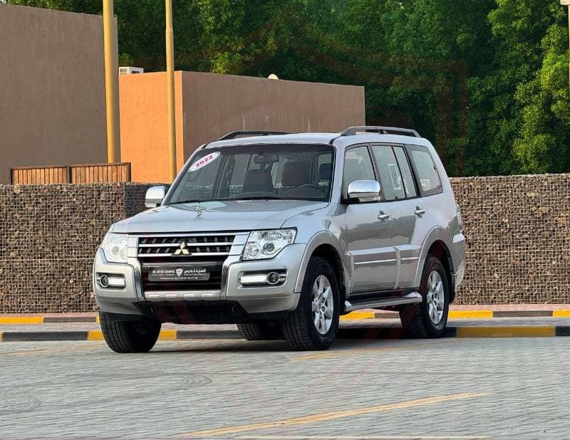 2022 Mitsubishi Pajero GLS HIGHLINE thumbnail 3