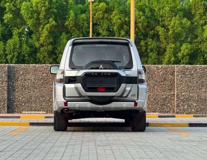 2022 Mitsubishi Pajero GLS HIGHLINE thumbnail 6