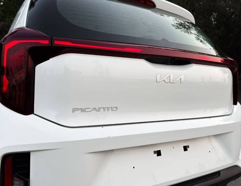 2024 Kia Picanto EX thumbnail 8