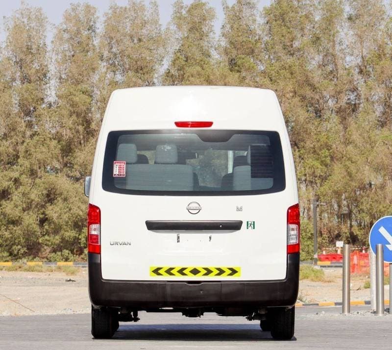 2023 Nissan Urvan STANDARD thumbnail 5