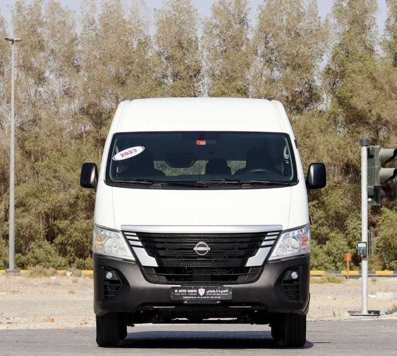 2023 Nissan Urvan STANDARD thumbnail 2