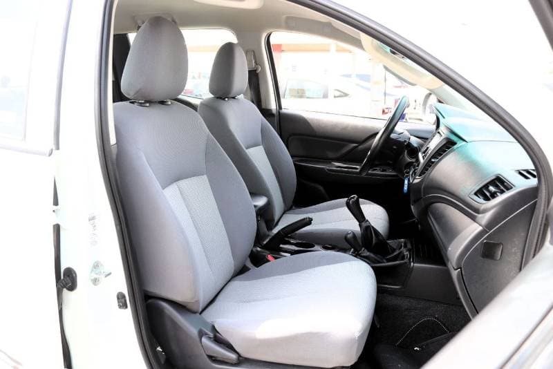 2022 Mitsubishi L200 GLX TOP thumbnail 8