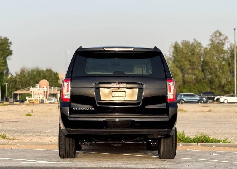 2020 GMC Yukon XL SLE thumbnail 5