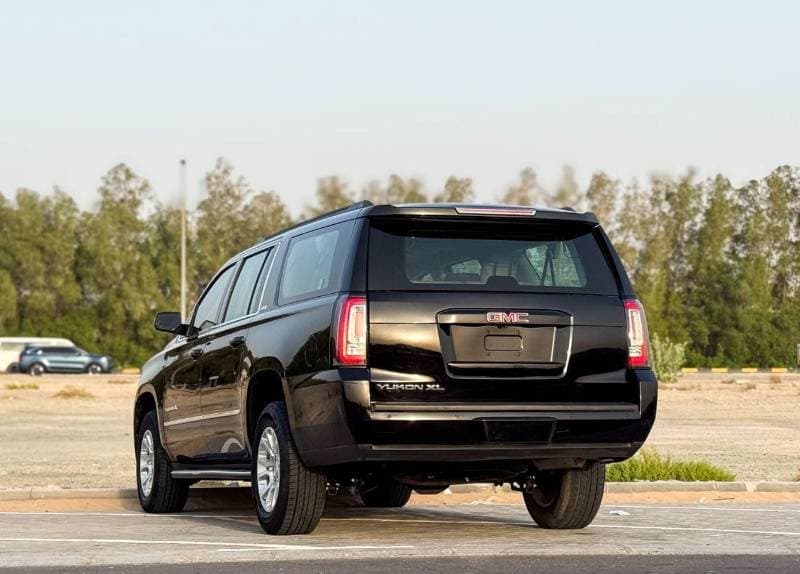 2020 GMC Yukon XL SLE thumbnail 4