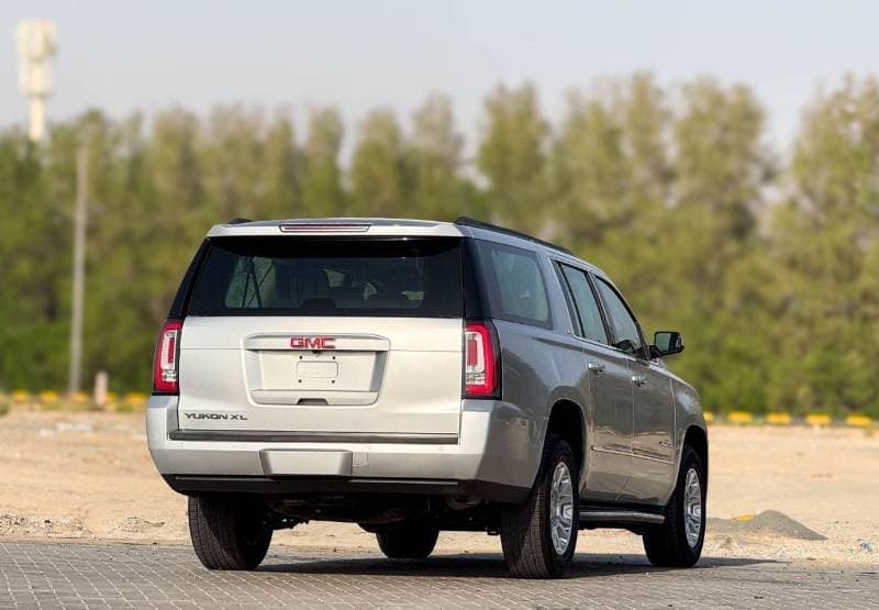 2020 GMC Yukon XL SLE thumbnail 6