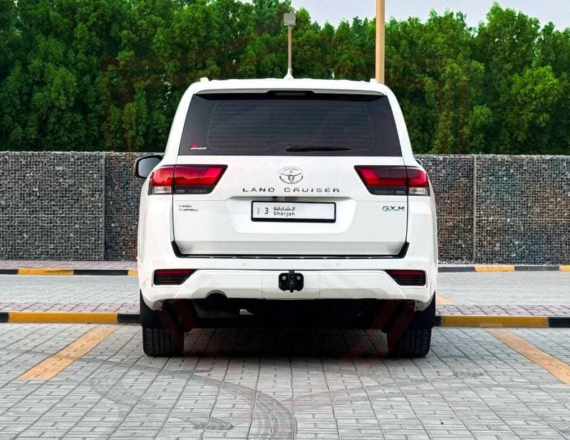 2022 Toyota Land Cruiser GXR thumbnail 6