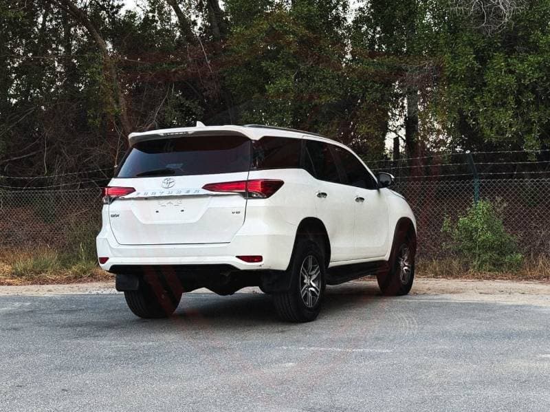 2023 Toyota Fortuner GXR thumbnail 7