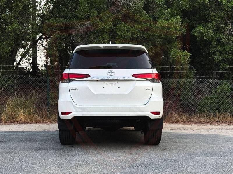 2023 Toyota Fortuner GXR thumbnail 6