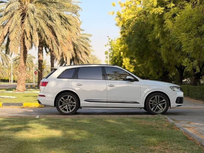 2017 Audi Q7 45 TFSI thumbnail 7