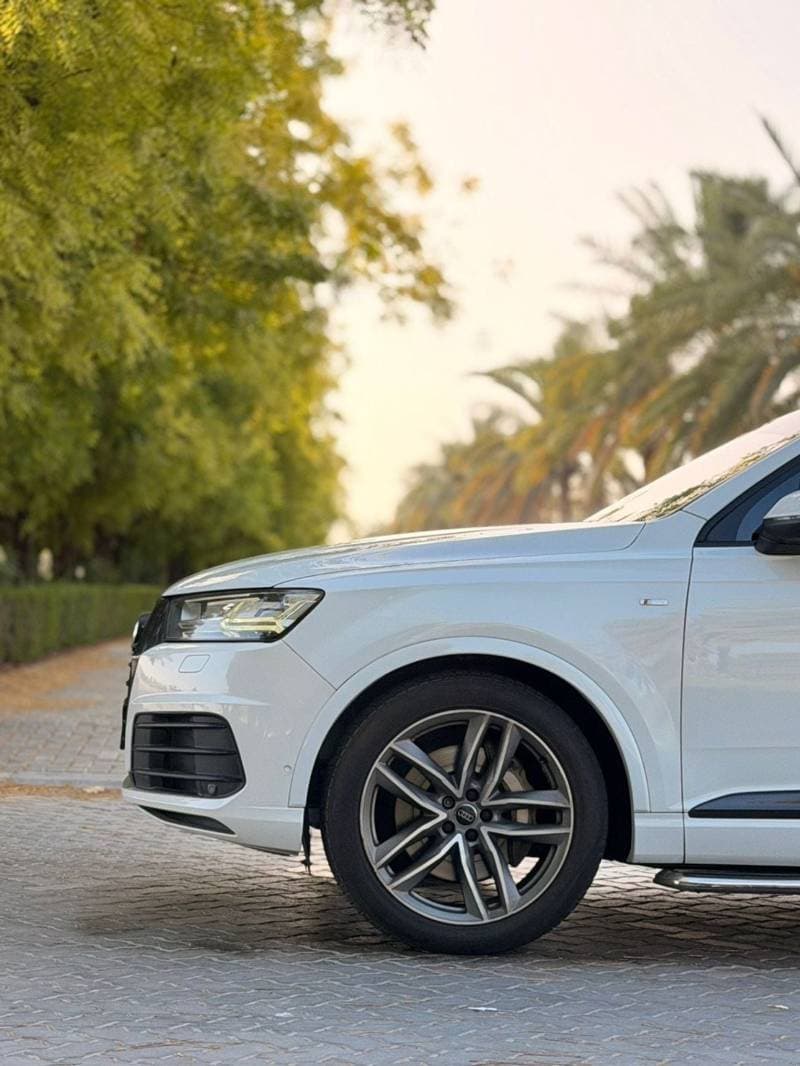 2017 Audi Q7 45 TFSI thumbnail 5