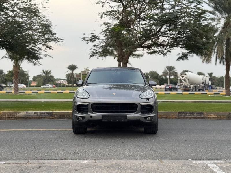 2016 Porsche Cayenne STANDARD thumbnail 6