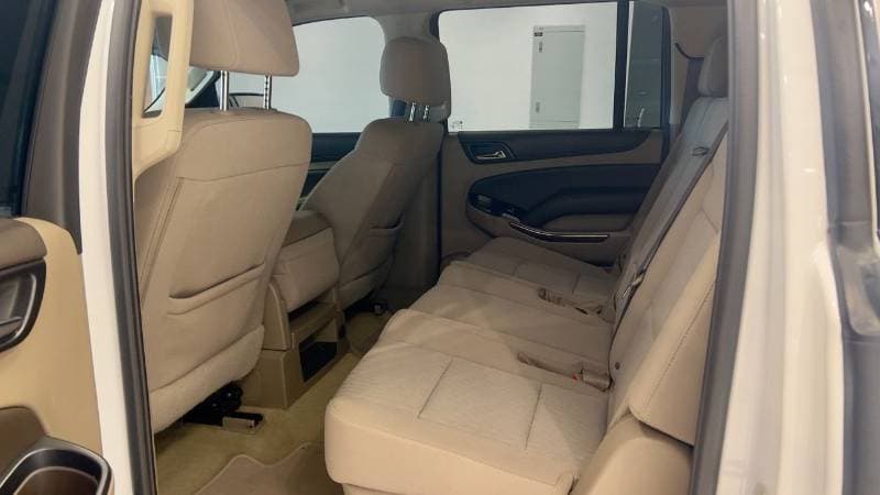 2019 Chevrolet Suburban LS thumbnail 6