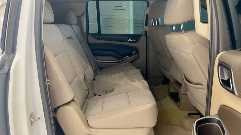 2019 Chevrolet Suburban LS thumbnail 7