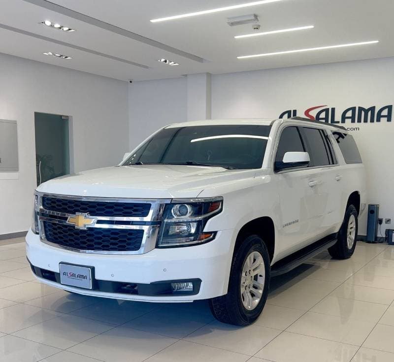 2019 Chevrolet Suburban LS thumbnail 3