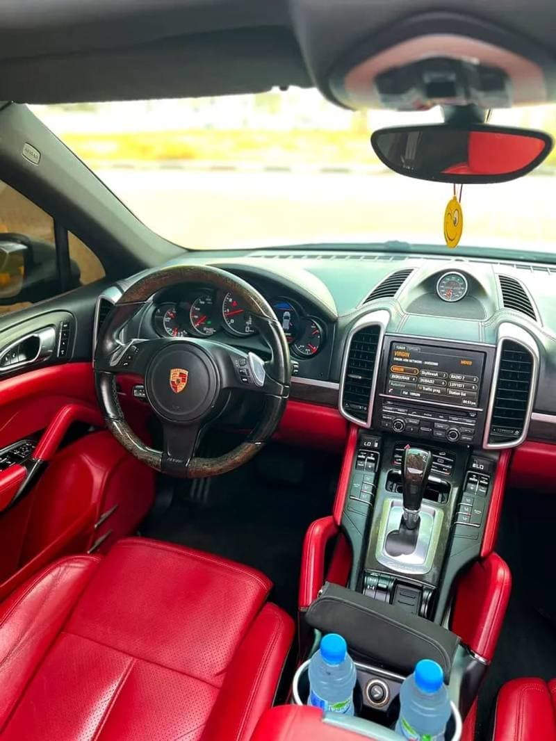 2014 Porsche Cayenne S thumbnail 8