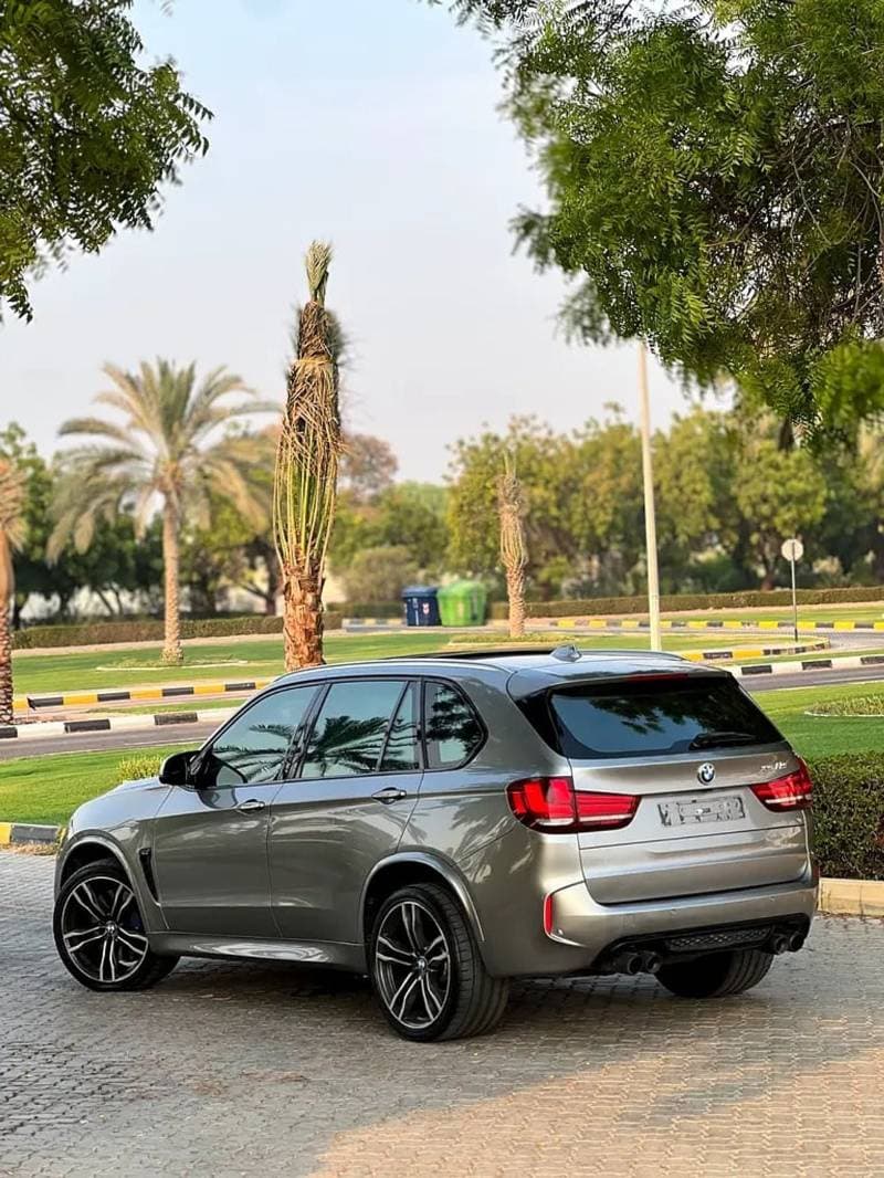 2015 BMW X5 50i M SPORT thumbnail 8