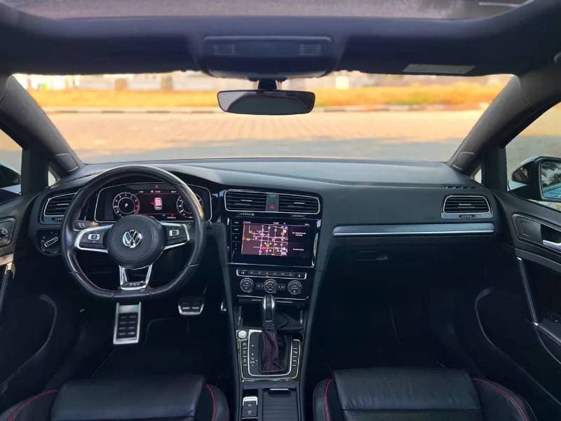 2019 Volkswagen Golf SE thumbnail 7