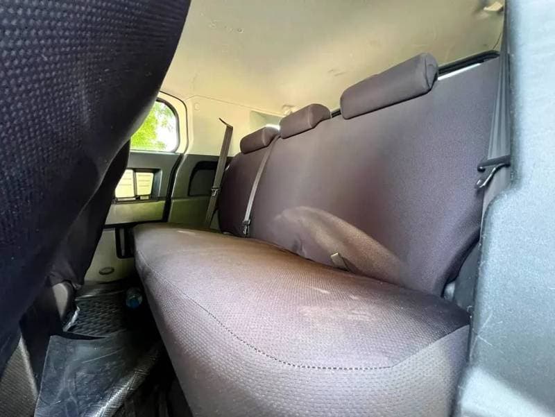 2010 Toyota FJ Cruiser BASE thumbnail 8