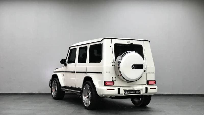 2015 Mercedes Benz G63 AMG STANDARD thumbnail 4