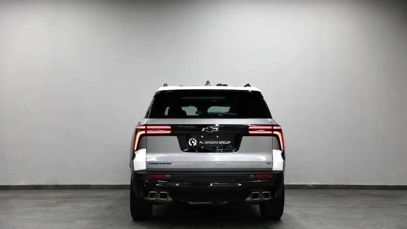 2024 Chevrolet Traverse LT thumbnail 5