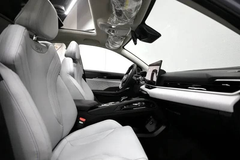 2025 Geely Coolray GF PLUS thumbnail 7