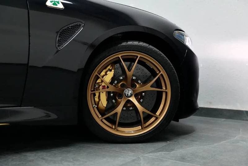 2025 Alfa Romeo Giulia thumbnail 7