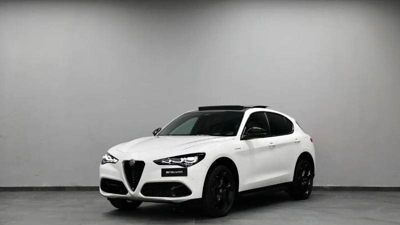 2025 Alfa Romeo Stelvio VELOCE thumbnail 3